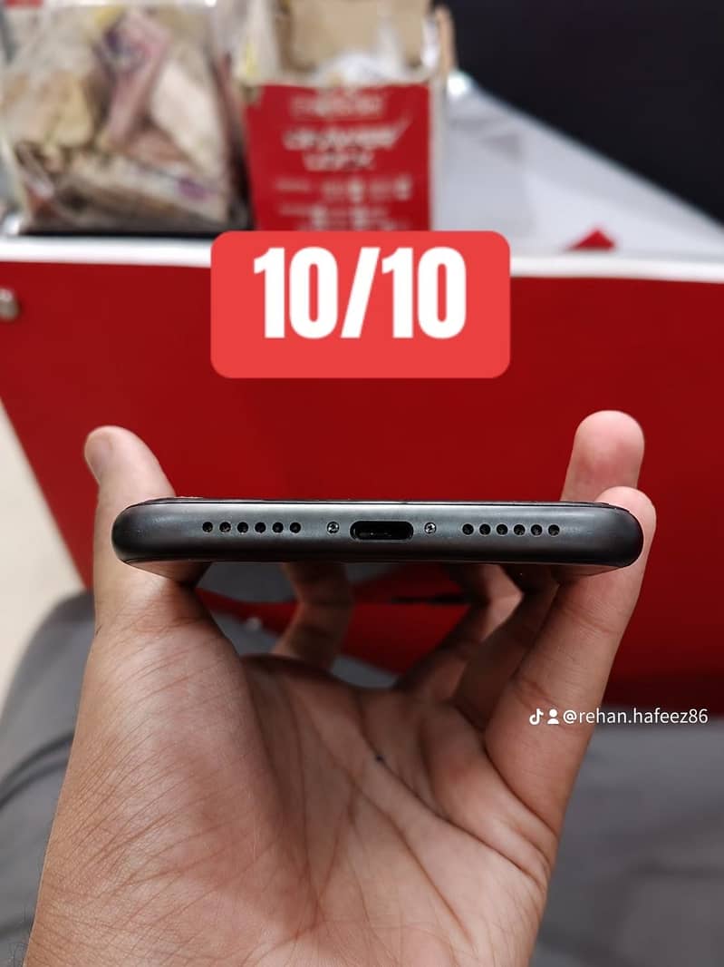 Iphone 11  2