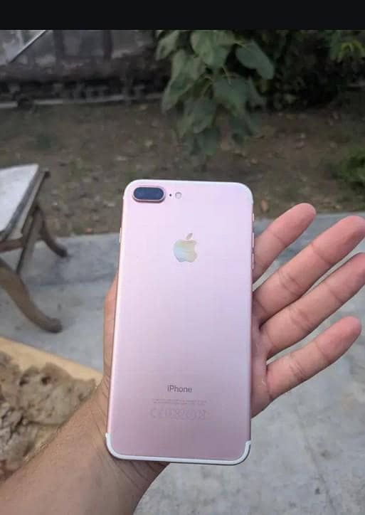 Apple iPhone 7 Plus 4