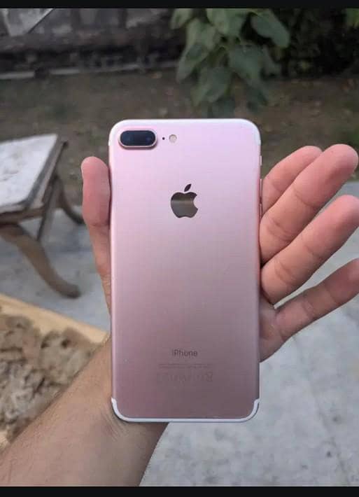 Apple iPhone 7 Plus 5