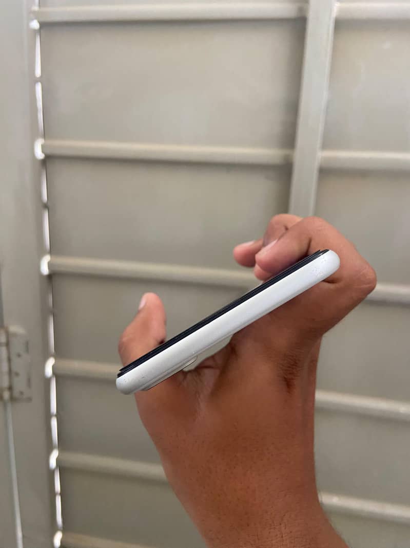 Apple iPhone 7 Plus 2
