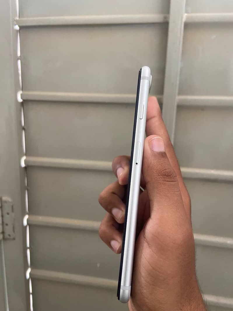 Apple iPhone 7 Plus 3