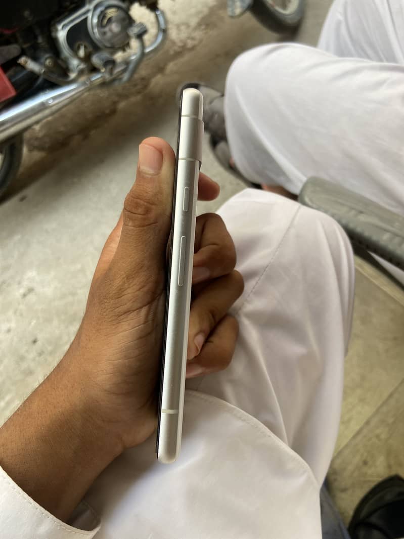 Google Pixel 7a 3