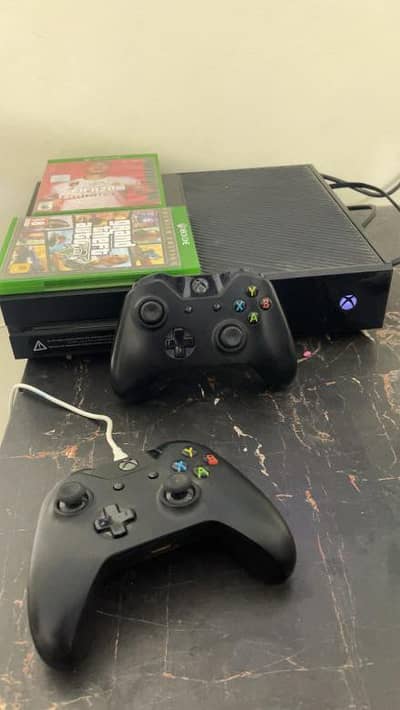 XBOX ONE ( 500 GB )