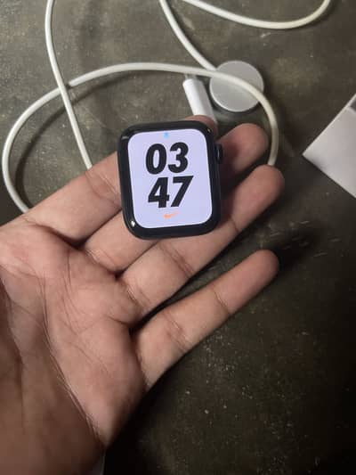 Apple watch se 2nd generation  44 mm
