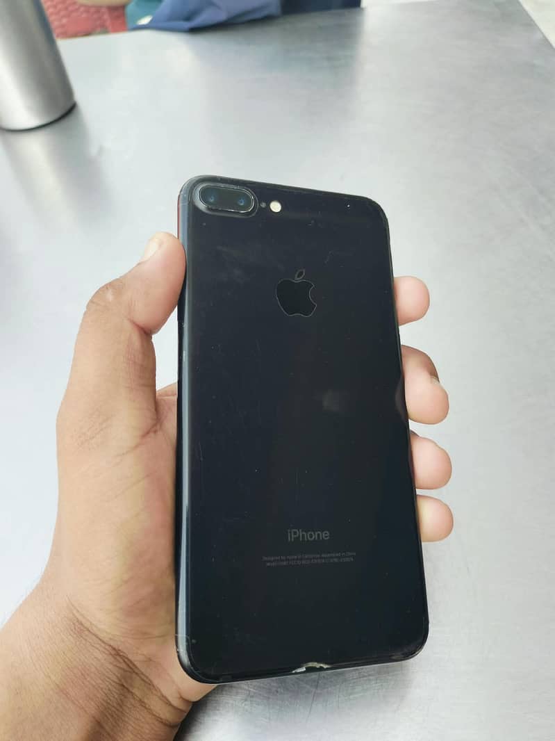 Apple iPhone 7 Plus 0