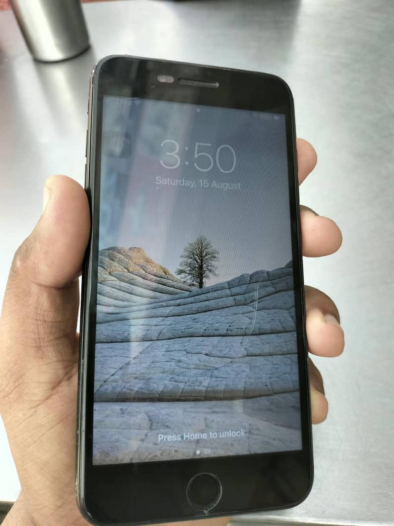 Apple iPhone 7 Plus 3