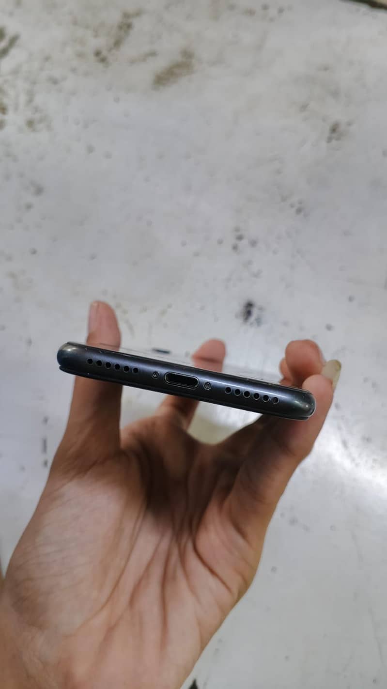 Apple iPhone 8 11