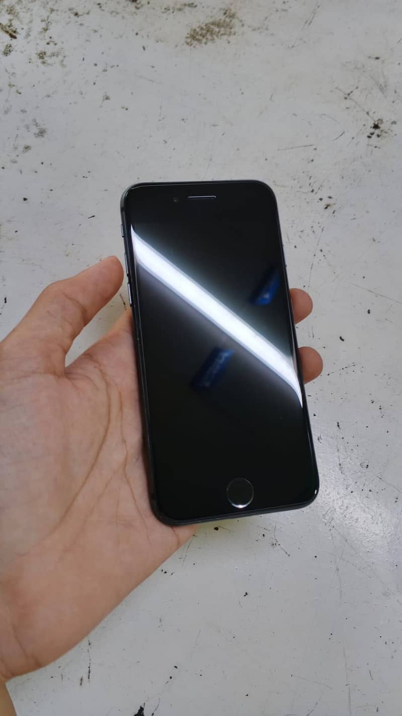Apple iPhone 8 15