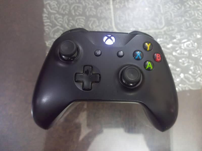 Xbox one x Controller 0