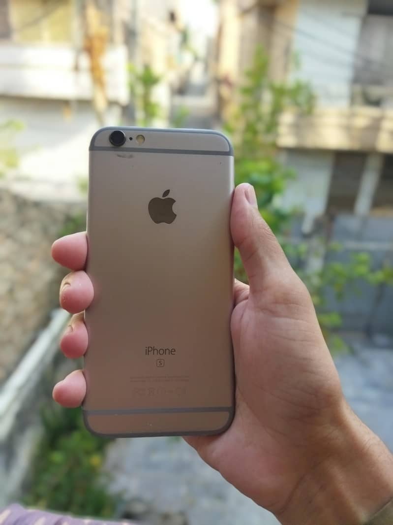 Apple iPhone 6S 0