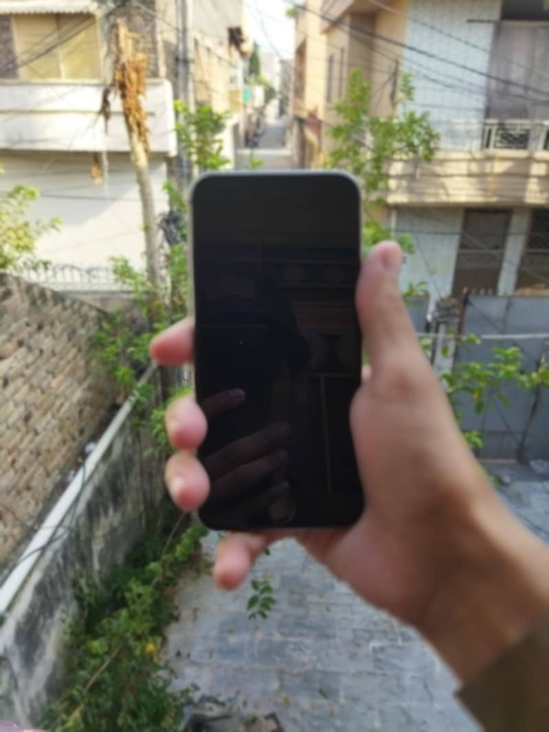 Apple iPhone 6S 1