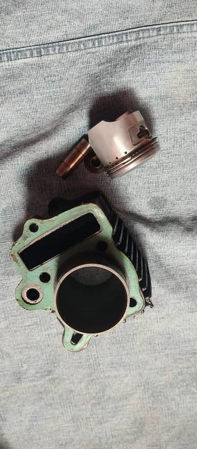 cylinder piston