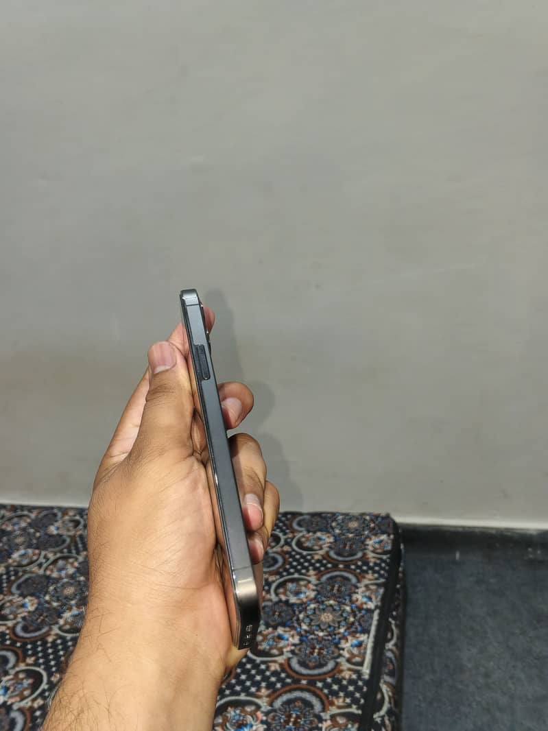 Apple iPhone 12 Pro 3