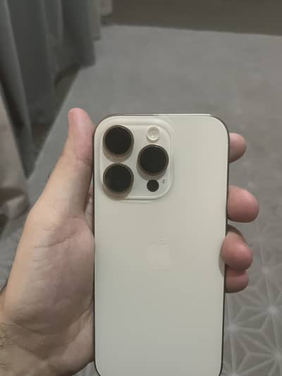 Apple iPhone 16 Pro