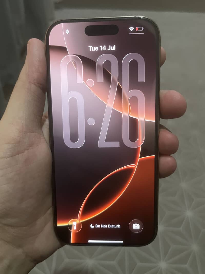 Apple iPhone 16 Pro 3