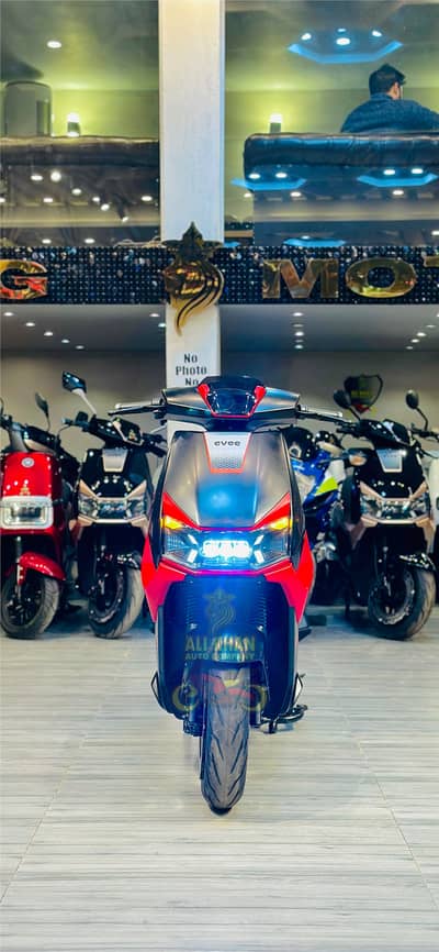 Scooty Kings Yadea Metro Evee Evon Okla EV Female Ramza