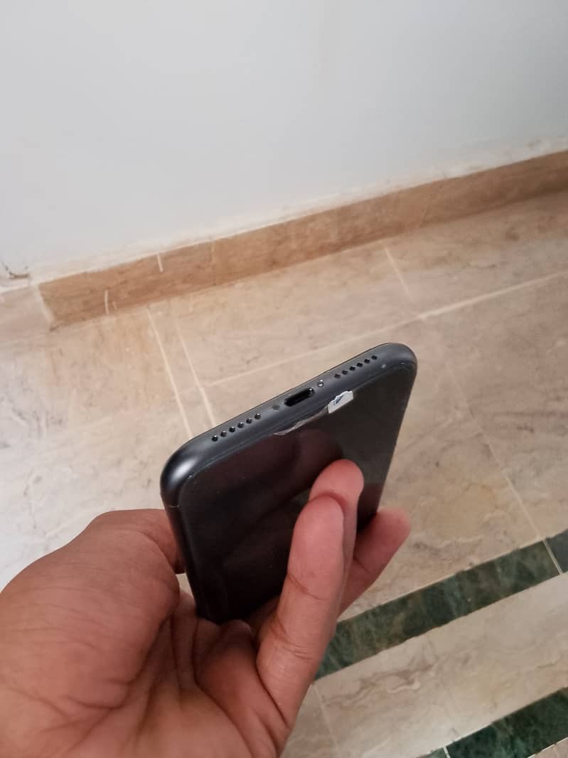 Apple iPhone 11 2