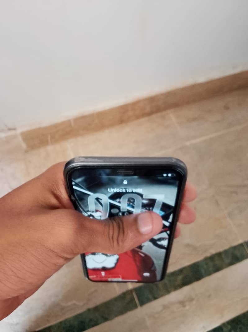 Apple iPhone 11 5