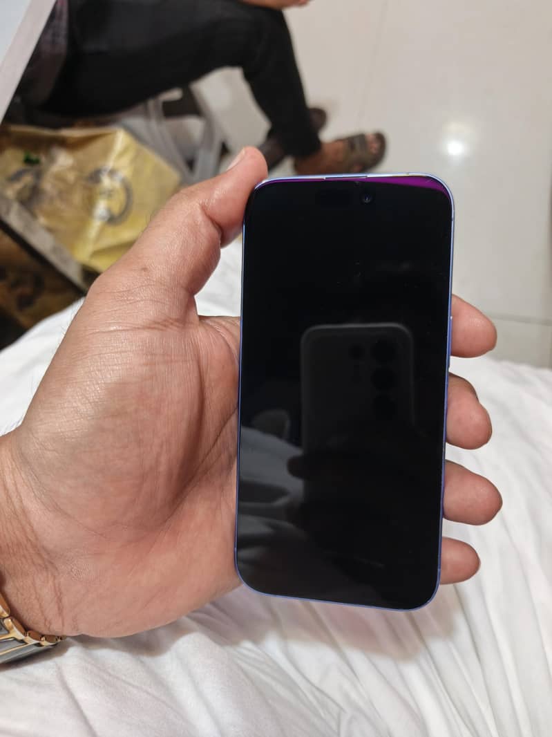 Apple iPhone 16 1