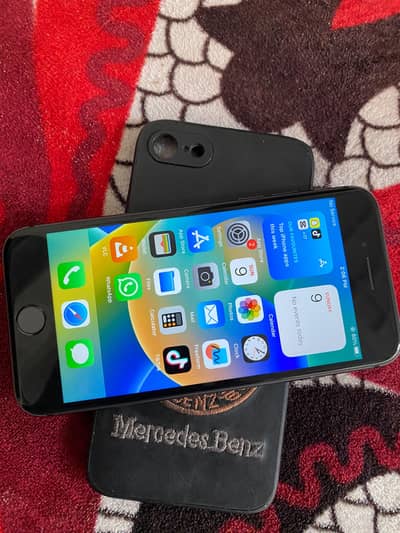 Apple iPhone 8 watepeck 77helath batery timing good