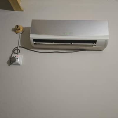 Haier 1 Ton simple Air Conditioner for sale