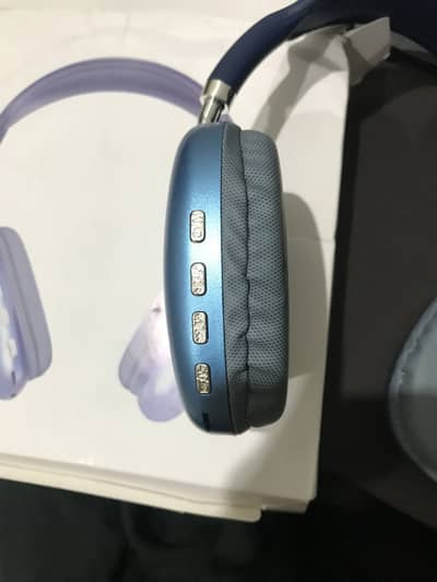 P9 Bluetooth headphones