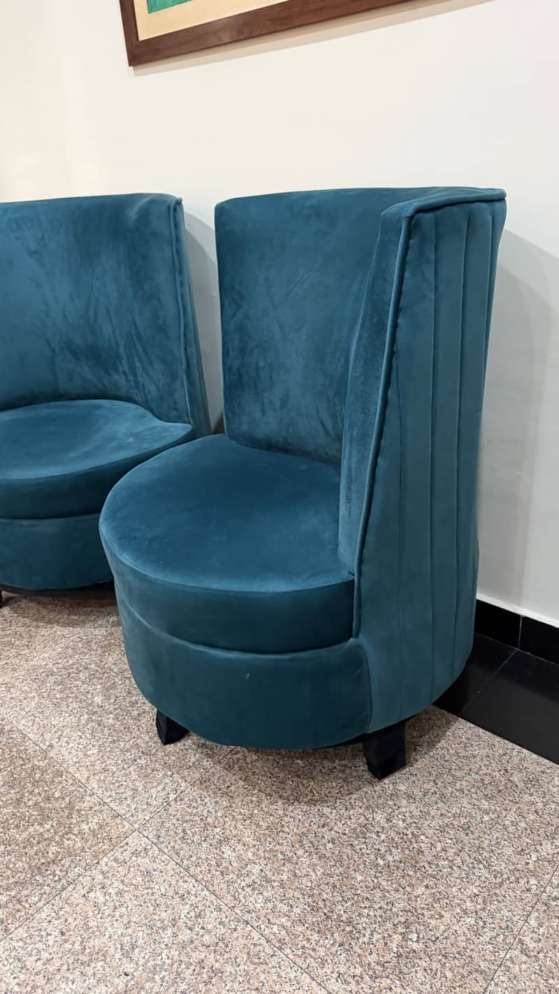 2 Sofas Single Seater 4