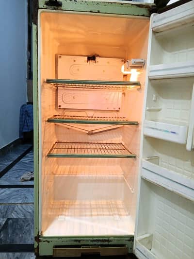 Dawlance fridge working condition Urgent sale call/03314326617