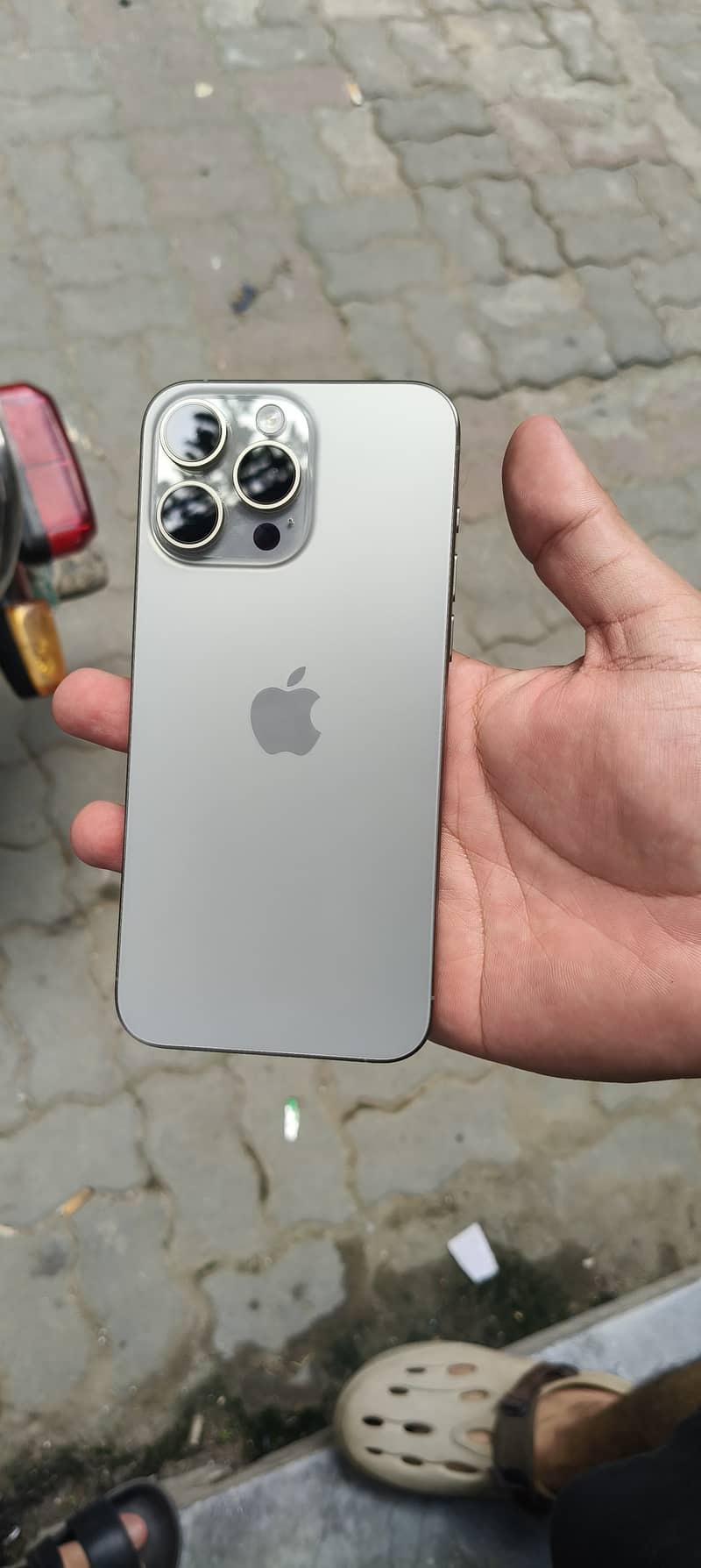 Apple iPhone 15 Pro Max 1