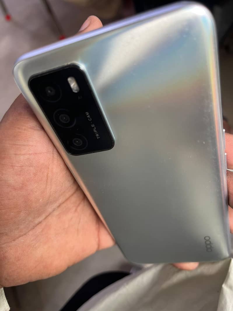 OPPO A16e 1