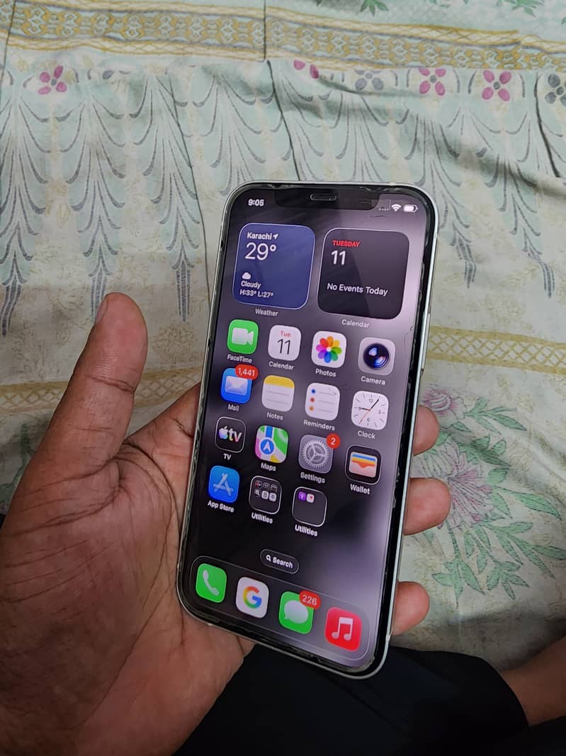 Apple iPhone 12 0