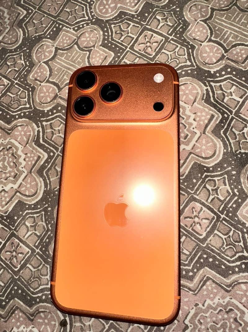 Apple iPhone 17 Pro Max 1