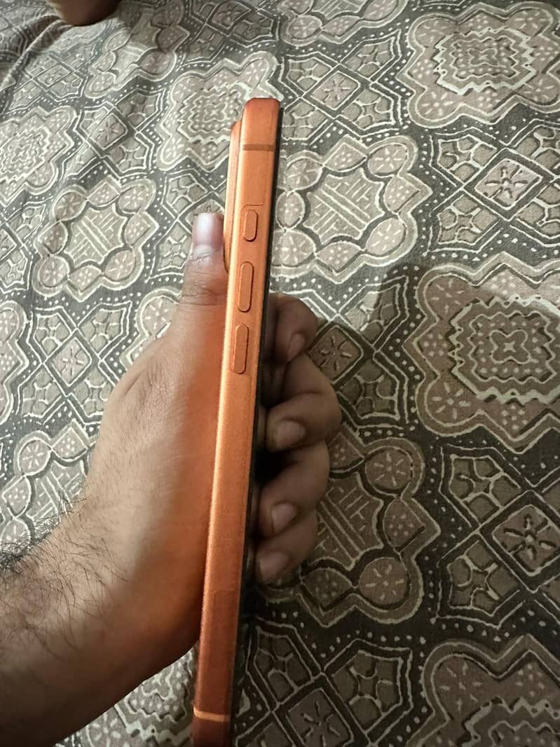 Apple iPhone 17 Pro Max 2