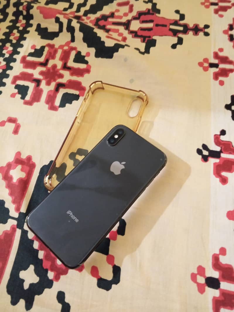Apple iPhone X 4