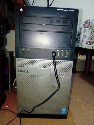 CORE I5 4 generation 12 GB RAM DDR 2 GB GRAPHIC CARD AMD  w2100
