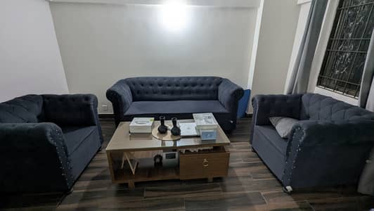 Luxury 5-seater chesterfield velevet sofa set (Miltyfoam) mind conditi