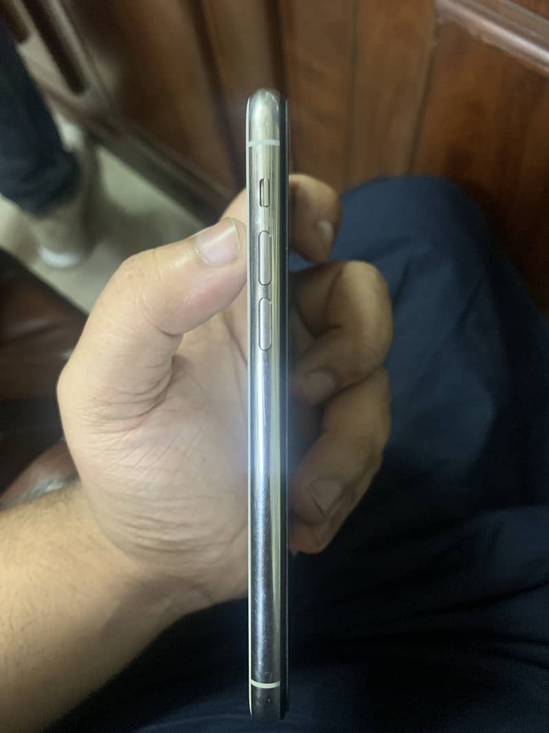 Apple iPhone 11 Pro 3