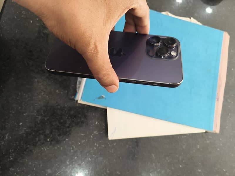 Apple iPhone 14 Pro Max 6