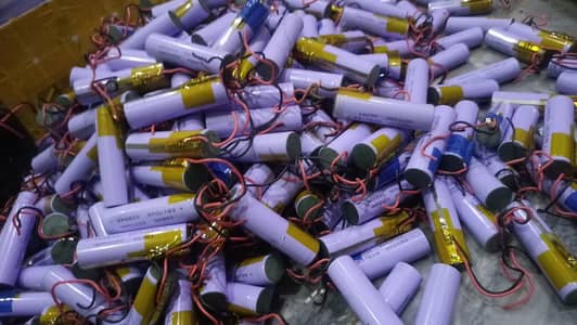 18650 Rechargeable Cells Batteries Original 2200 mah with Protection