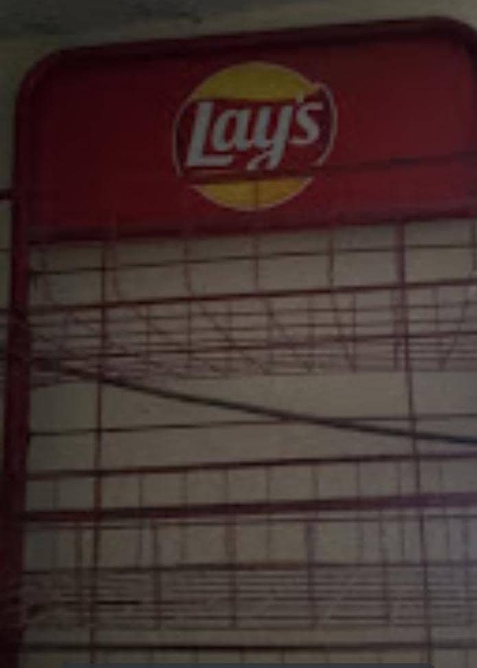 lays stand 5