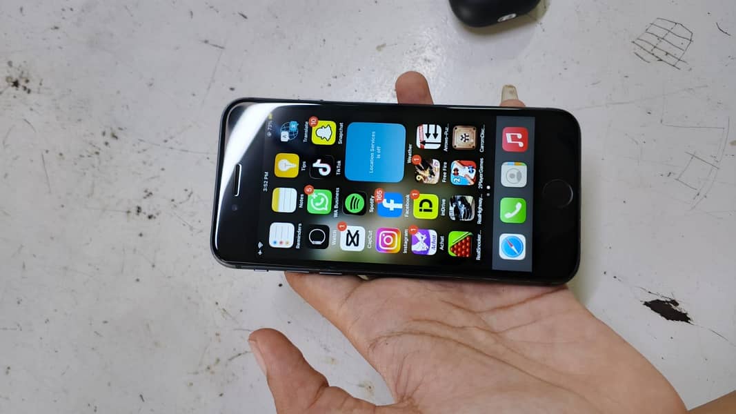 Apple iPhone 8 10
