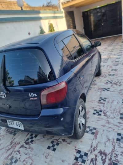 Toyota Vitz 2000