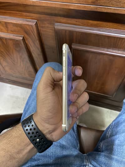 Apple iPhone 7