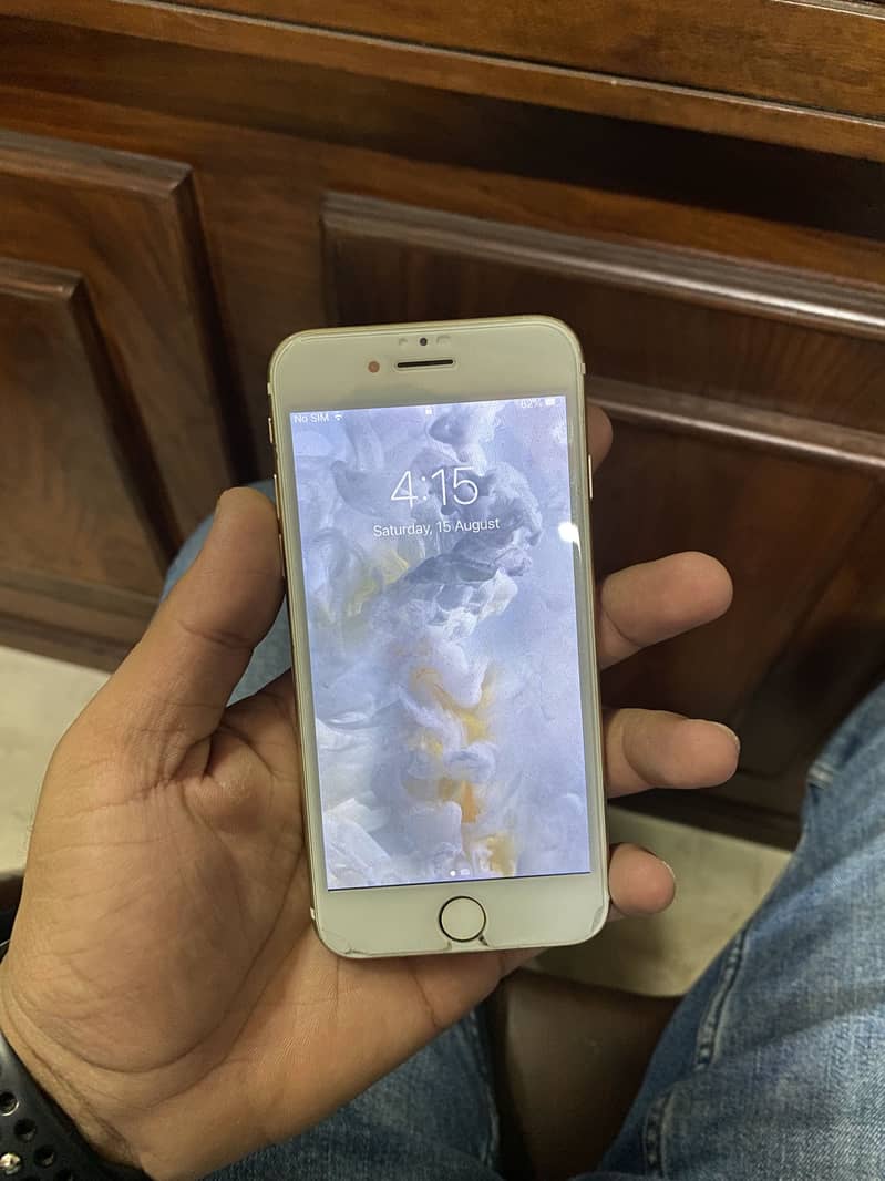 Apple iPhone 7 3