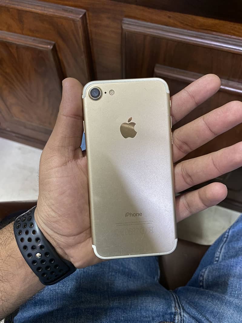 Apple iPhone 7 5
