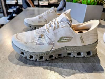 Skechers