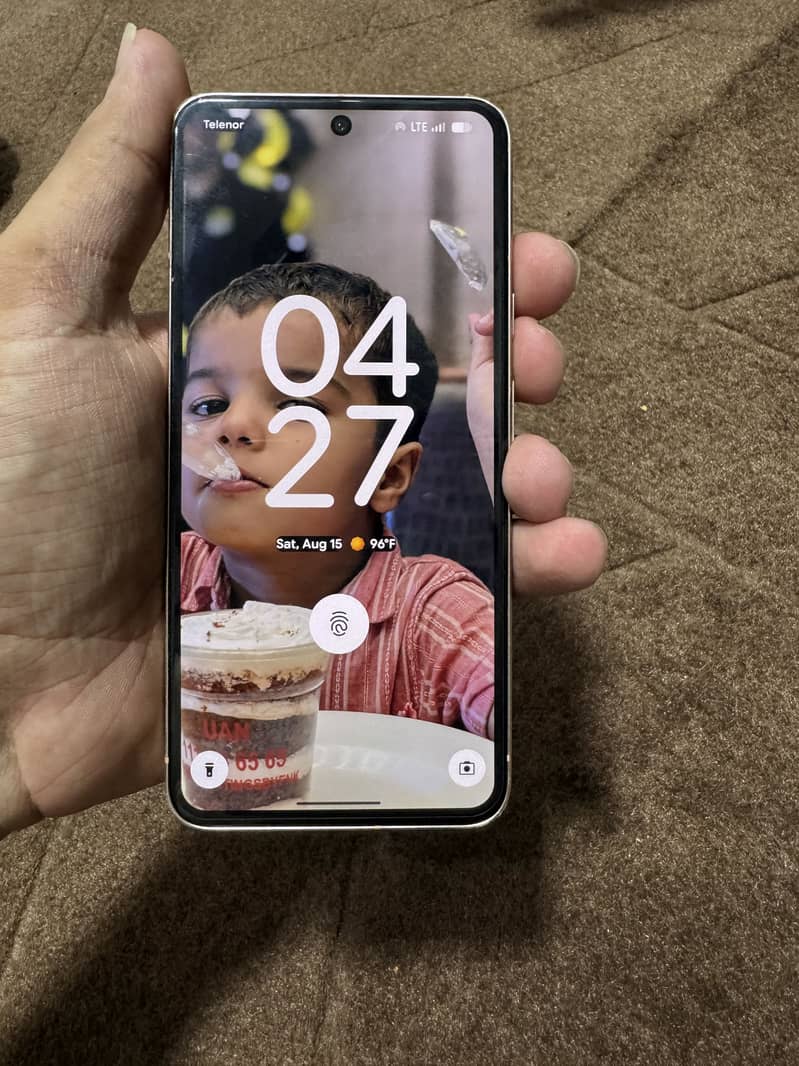 Google Pixel 8 4
