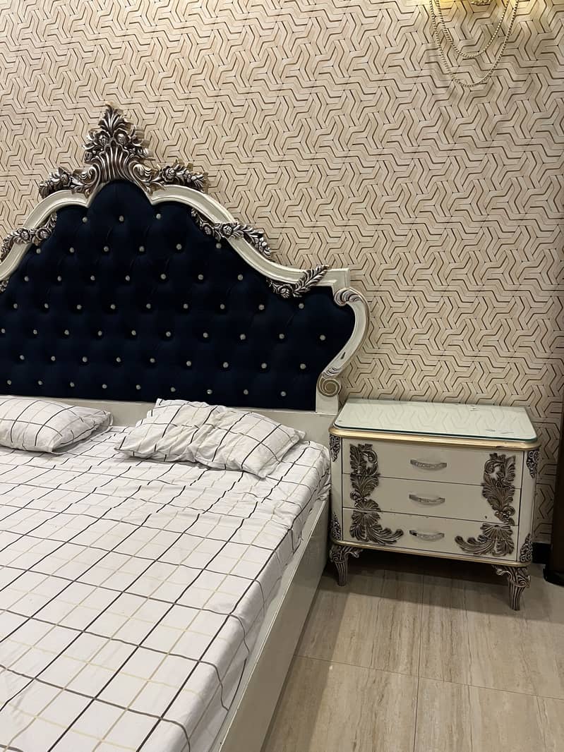 Solid wood bed set 2