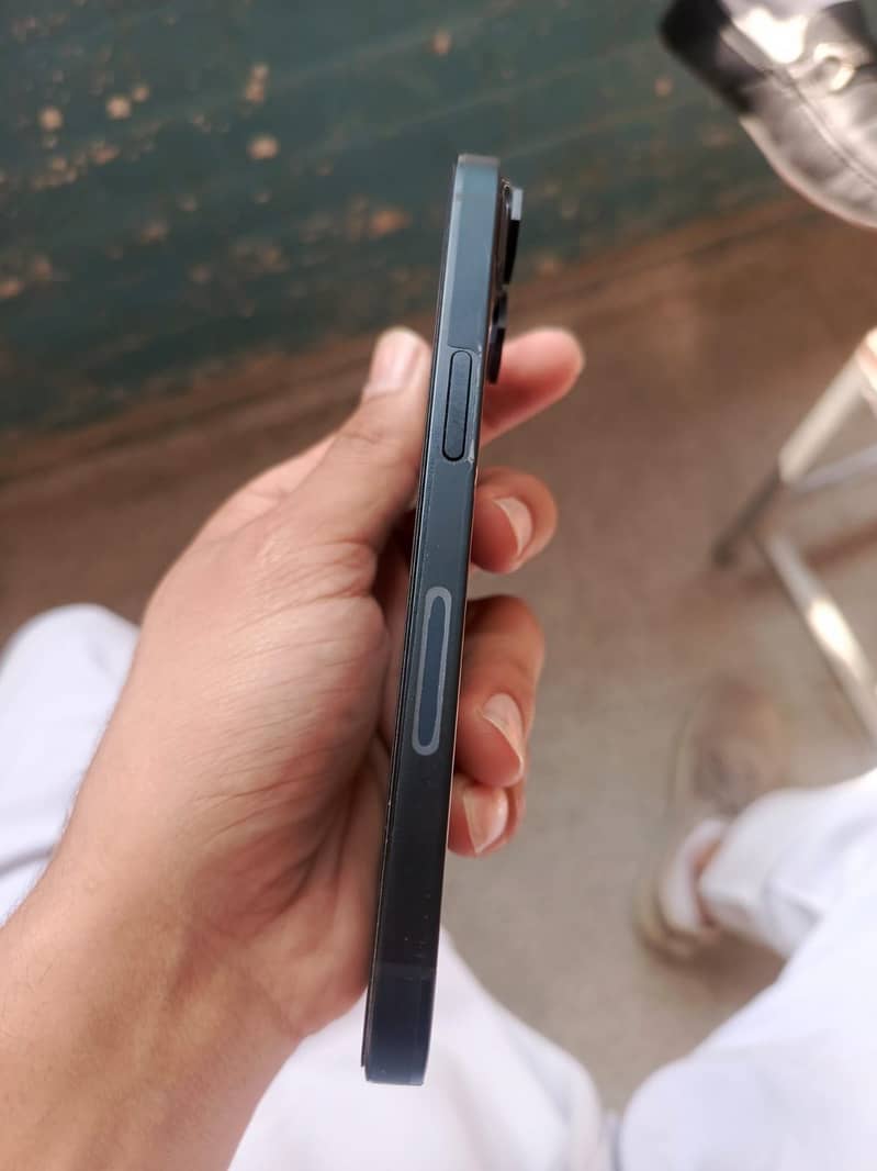 Apple iPhone 14 1