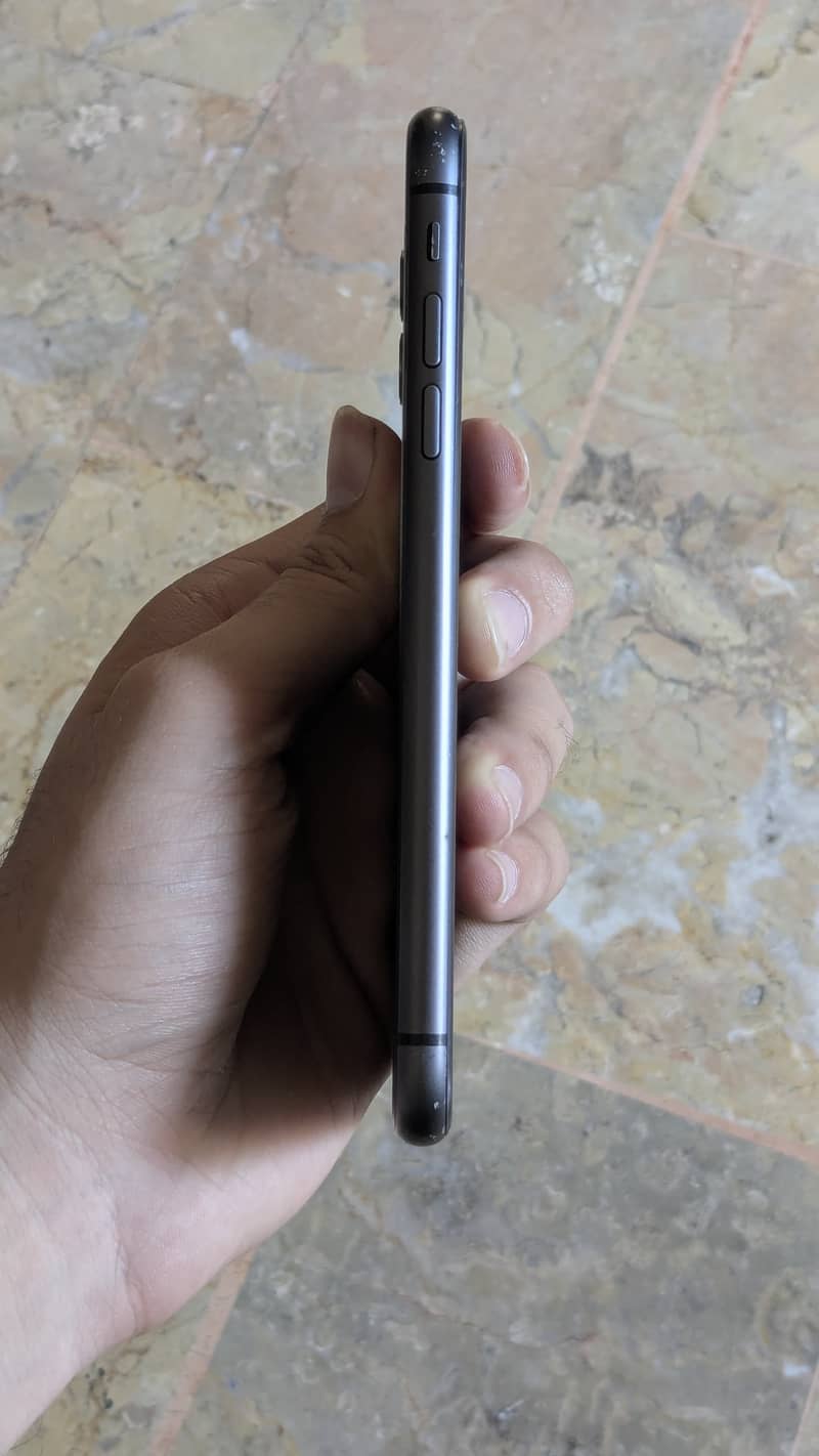 Apple iPhone 11 6